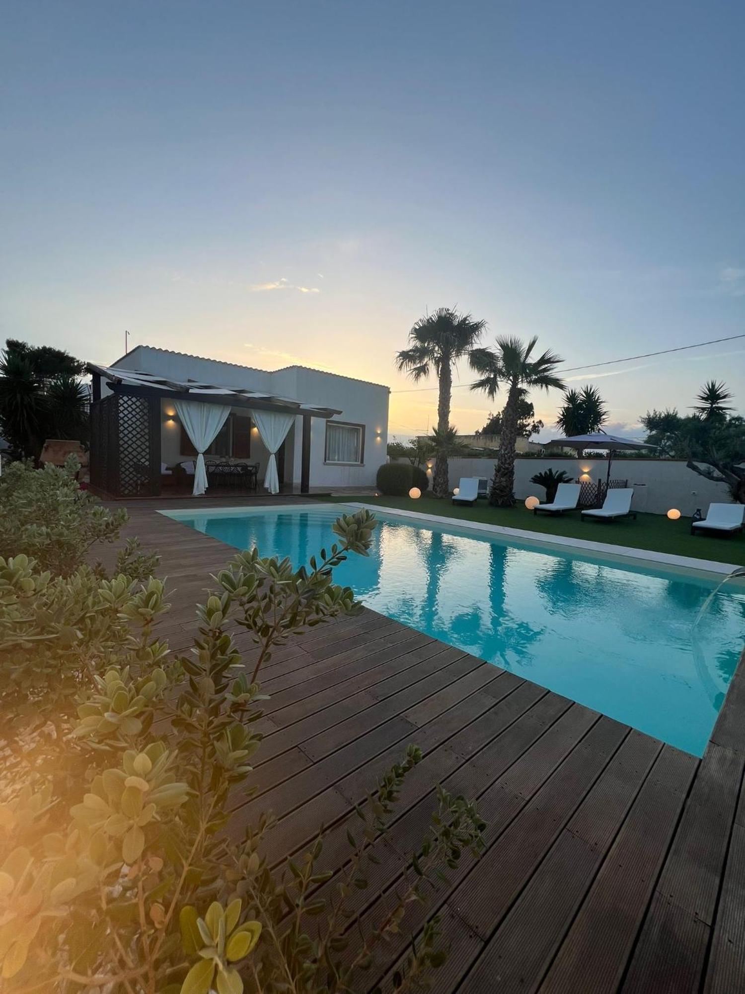 Villa I Mori Di Noro Valderice Exteriér fotografie